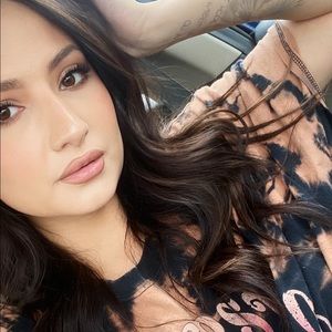 Meet your Posher, Angelica